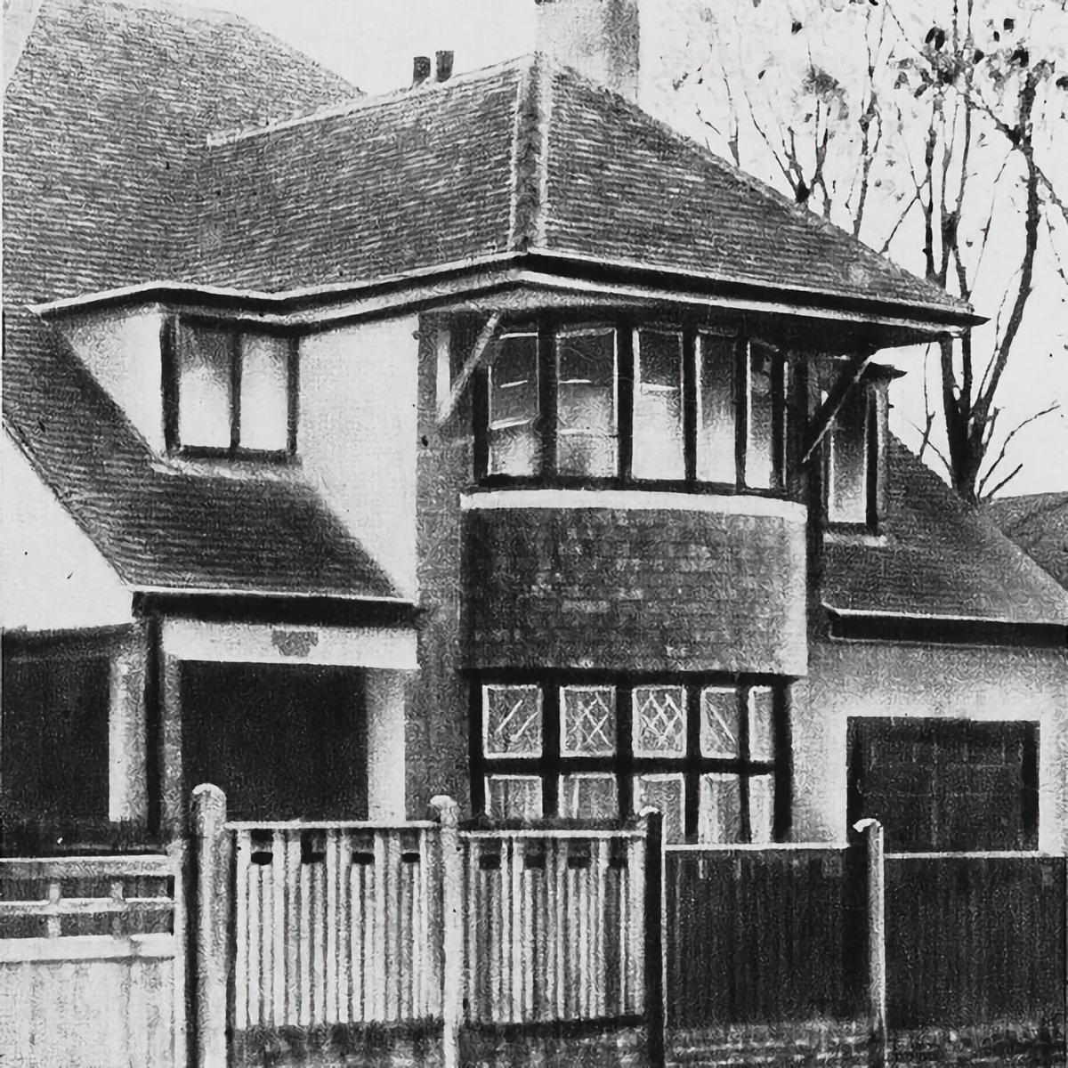 JustBuildHomes's tweet photo. Can you guess how much these homes in #Withdean sold for when they were new?

Swipe to see if you were correct!

#tbt https://t.co/HYoimXMub6
