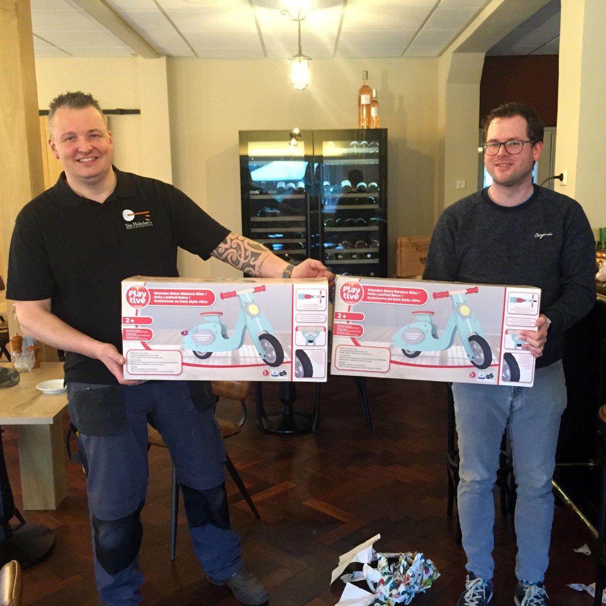 Twee trotse vaders in ons bedrijf: vorige maand werden Jesse en Amy geboren. 👶 Van harte gefeliciteerd en veel geluk gewenst!