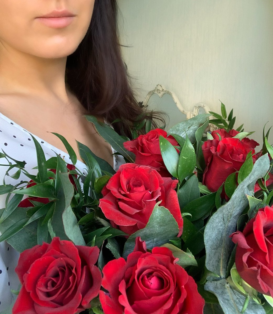 PostaRose's tweet image. Treat your special someone to one of our Valentine bouquets, whether classic roses or one of our alternative arrangements you’ll be sure to steal their heart 🌹♥️ 

Order before 1pm Friday 11th Feb for guaranteed delivery.