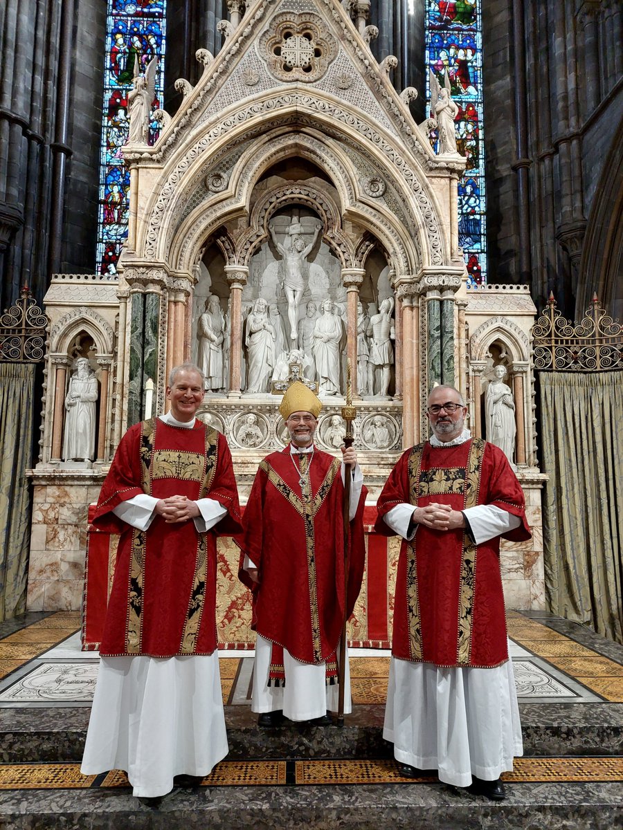 EdinDiocese's tweet photo. 👑 Monday was King Charles the Martyr Day - essentially the 'Founder's Day' of our Diocese.

⛪️@stmaryscathedin hosted a commemorative service that was led by @BishopEdinburgh and organised by @amalarius (@HolyCrossEdin). Thanks to preacher Prof Jolyon Mitchell @EdinburghUni. https://t.co/j2sKBz3Dx5