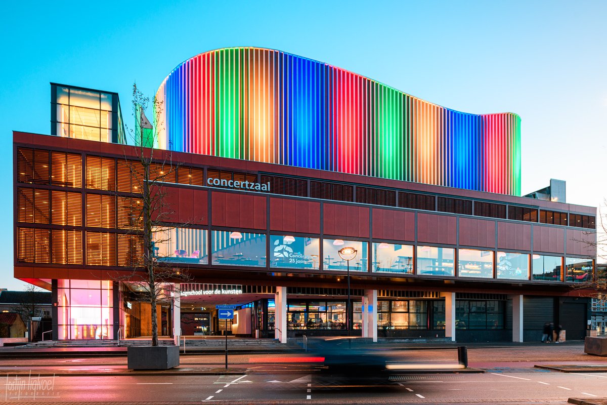 TOP MARKETEER? dan wil ik je zeker leren kennen, er is een mooie vacature hier in Tilburg check maar eens..

schouwburgconcertzaaltilburg.nl/vacatures/hoof…