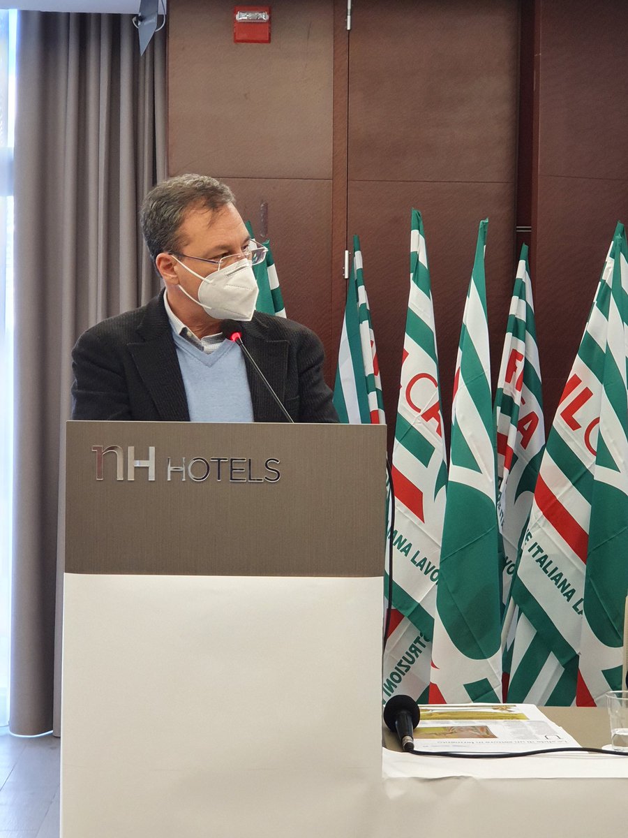 FilcaCisl's tweet photo. Giuseppe Lupo, Deputato all'Assemblea Regionale Siciliana, al Congresso Filca #Sicilia: "Per utilizzare al meglio il #Pnrr ci vuole un confronto con le parti sociali. Il #sindacato delle costruzioni ha un ruolo fondamentale, perché l'#edilizia è il motore dell'#economia". https://t.co/ieaDjdEa55