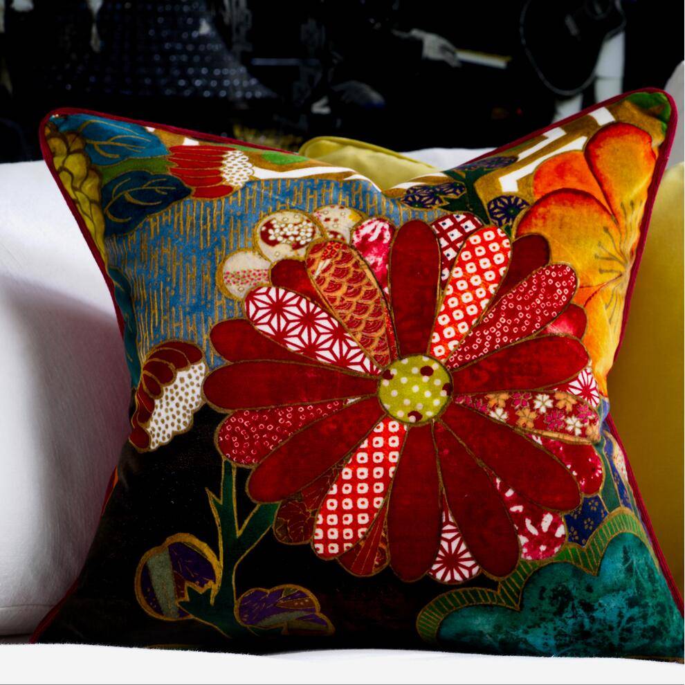 Lime_Lace's tweet photo. 🌸🏵️🌺 New in!! Bring some vibrant and flamboyant style to your sofa or armchair with the stunning Hothouse Cushion Collection from Andrew Martin! 🌸🏵️🌺https://t.co/qH2uQmFFh6 #cushions #floral #hothouse #homedecor #interiors #interiordecor #limelaceloves #interiortrend https://t.co/wNuHQqAKCw