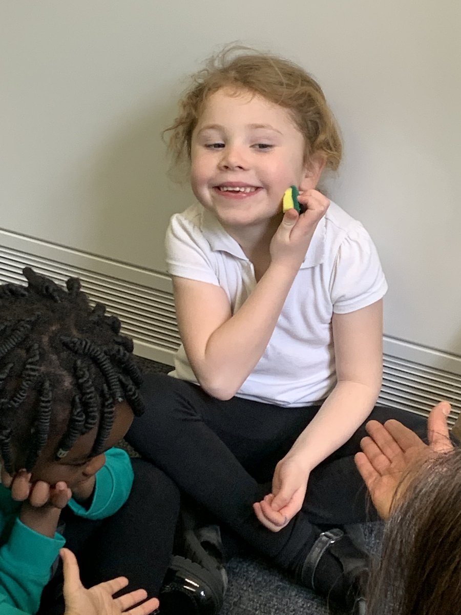 HouseCapella's tweet image. Is it smooth or rough? #NELIprogramme #learningwords #attention.