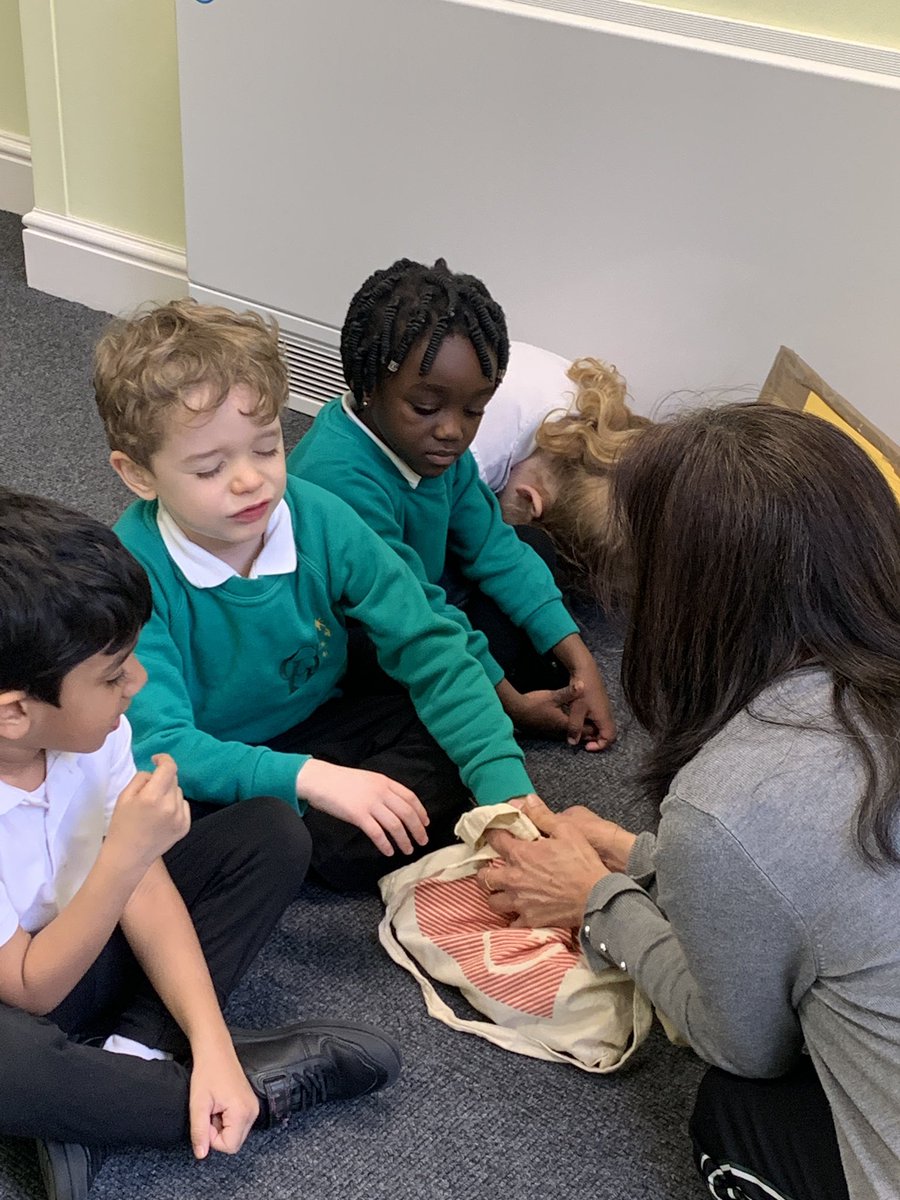 HouseCapella's tweet image. Is it smooth or rough? #NELIprogramme #learningwords #attention.