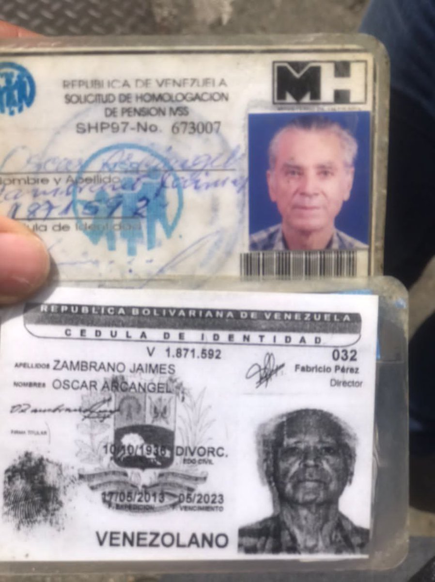 IChaborro's tweet photo. SERVICIO PÚBLICO🚨 El Sr. Oscar Zambrano de 87 años se encuentra perdido. Expresó que su hija se llama Flor Zambrano. Actualmente se encuentra en un taller a media cuadra del Seguro Social de la Av. Andrés Bello. Difundir la información por favor. https://t.co/F0SyH1FHf1