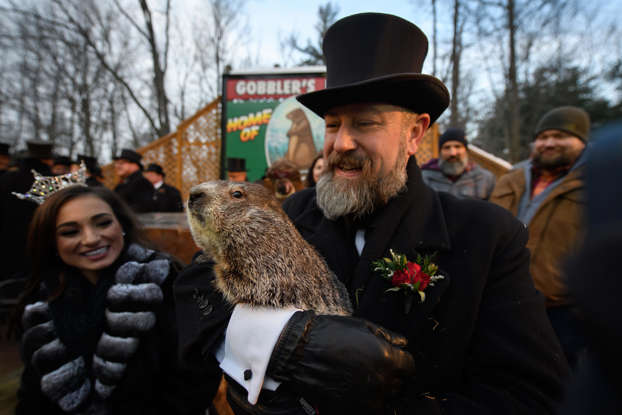 While the groundhog predicts 6 more weeks of winter... you can still plan to refresh your space for spring right now!

➡️ ConnectWithUs@corporate-interiors.com

➡️ ow.ly/RMVK50HLK2Y
.
.
.
#groundhogday2022 #groundhog #winter #PunxsutawneyPhil #Punxsutawney #pennsylvania
