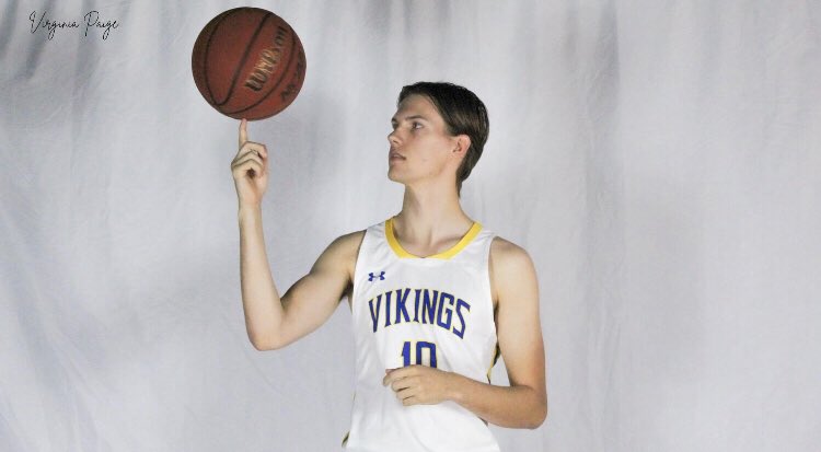 Saturday we honor the Class of 2022 Men Basketball with Senior Night. So Proud of you <a href="/jontejohansson3/">Jonathan Johansson</a> <a href="/VikingsNPU/">North Park Vikings</a> Definitely a night to remember.
#Classof2022 #SeniorNight