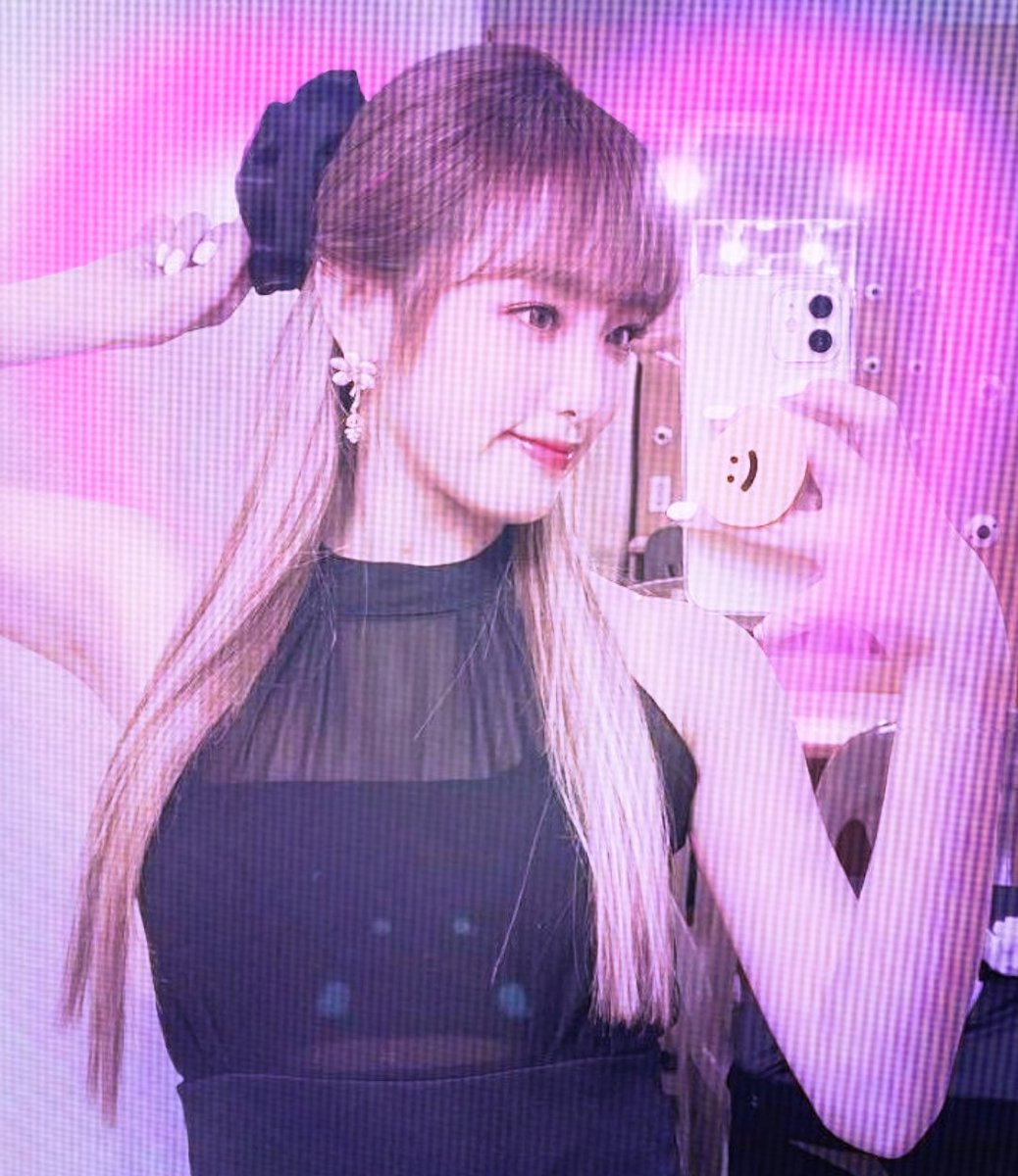 lZONECYBER's tweet photo. #최예나 #YENA #アイズワン #아이즈원 #IZONE https://t.co/PvmIDEotV4