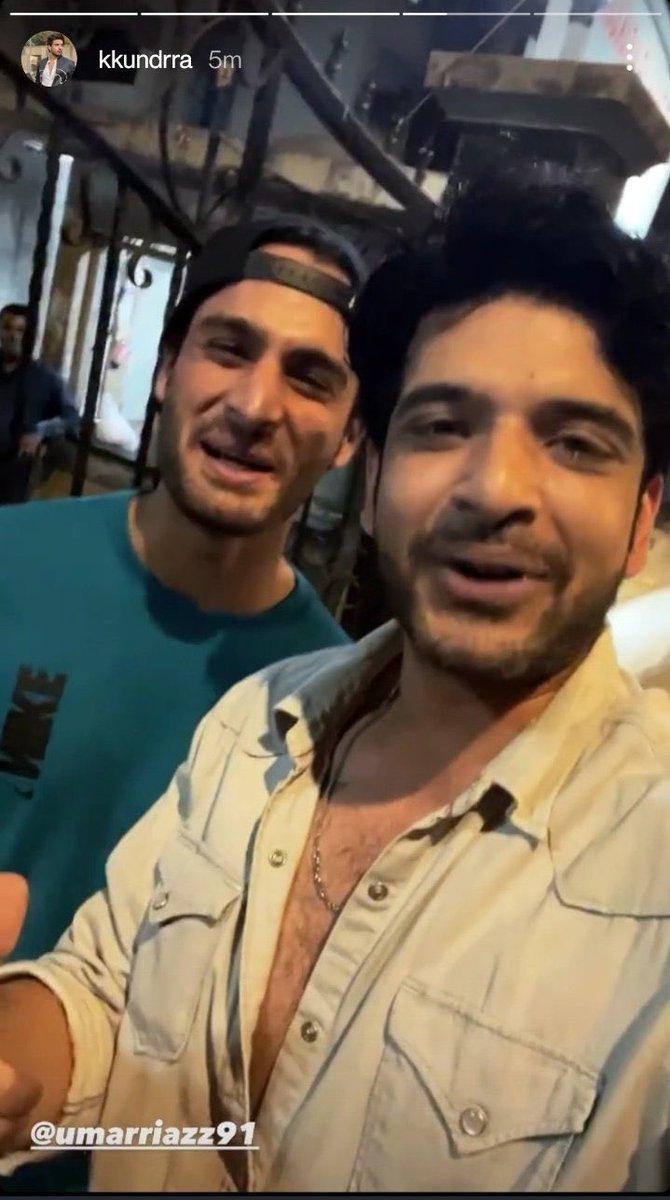 zaynsdeewani's tweet photo. Finally they met I was waiting for their reunion for so long 

JAB UMRAN MET https://t.co/z2trvouSsh