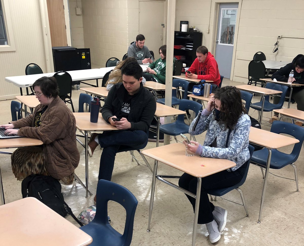 LeeCoSchools_MS's tweet image. Some good information from Ms. Corey Mize and @basecampcoding during a recent visit with Mooreville High School students.
Ms. Griggs at MHS or any of our high school career coaches can help seniors learn about this great opportunity!
#softwaredeveloper #MsCodes #BCCA