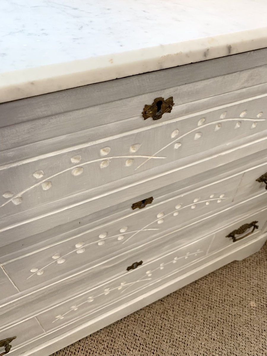 RedRoosterMall's tweet photo. Eastlake Dresser w/Marble Top - $316 🐓Available ONLINE AT https://t.co/7N6VFMviDj 🛍 and use Curbside Pickup 🛻 We’re OPEN Monday Thru Saturday 11-4 ⏰ #dresser #dressermakeover #earthsafefinishes #freelandwa #shopwhidbeyisland https://t.co/IwN3D9Buxi