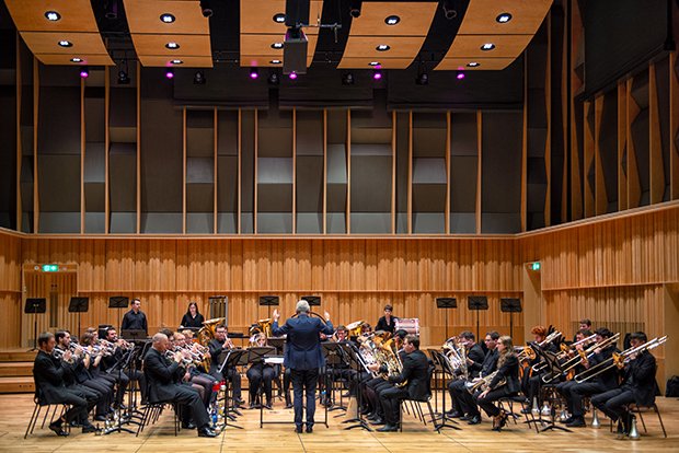 RBC Symphonic Brass, Brass Band and 2022 Bernard Brown Brass Prize winners, Jennens Brass team up for a thrilling programme of music from Dukas to Weill and RBC Composition student Catherine Mole to Earth, Wind and Fire.
Fri 4 Feb, The Bradshaw Hall, 7pm.
bcu.ac.uk/conservatoire/…