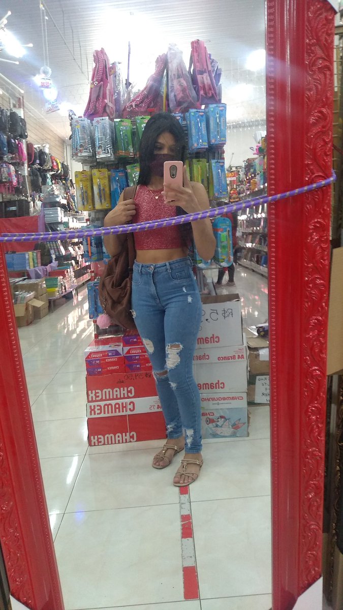 catmoonofc's tweet photo. Que calor insuportável 🥵 nem o ar condicionado dos lojao tá dando conta 🥵🥵 #twitch #Twitter #calor #fypシ https://t.co/qhzc6Qak7d