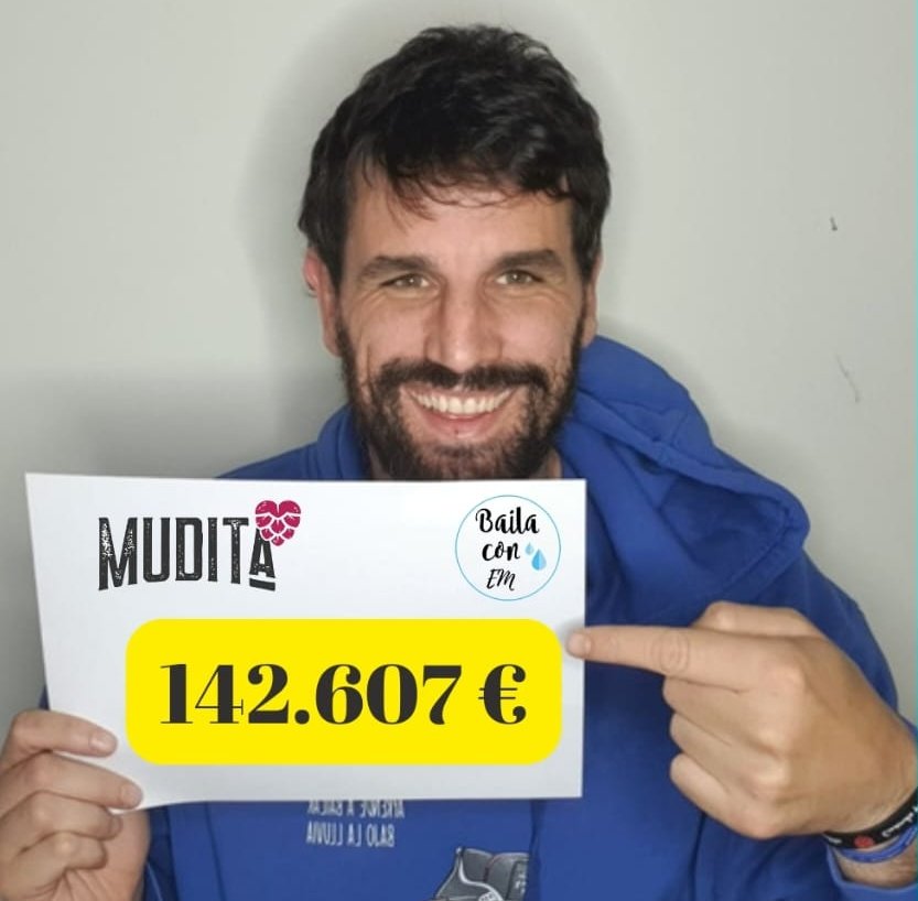 ¡Más feliz imposible! Estamos consiguiendo cosas increíbles... 

Gracias a tod@s los que colaboráis en el proyecto de <a href="/CervezaMudita/">Cerveza Mudita</a> y <a href="/BailaconEM/">Asociación Baila con EM</a>. Sin vosotros  esto no sería imposible.❤️💧

¡Gracias!