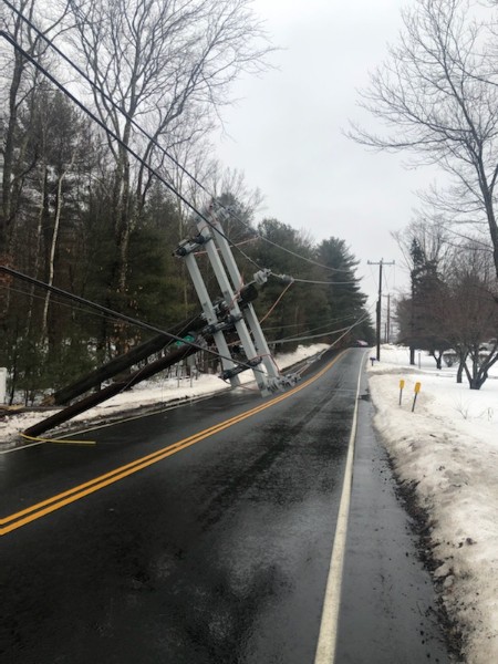 We're on Charter Rd in Stafford making the area safe after a vehicle crashed into this utility pole. A brief power outage impacting 447 customers starting at 12:30 p.m. is required to safely stabilize the broken pole, then customers will be restored while we complete repairs.