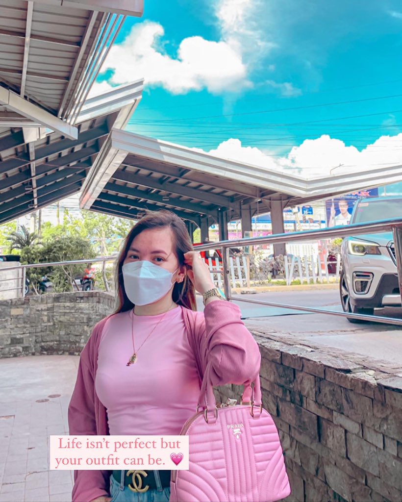 elgobarriga's tweet photo. Prada ft. Chanel 💗 https://t.co/cpqYZgXgcq