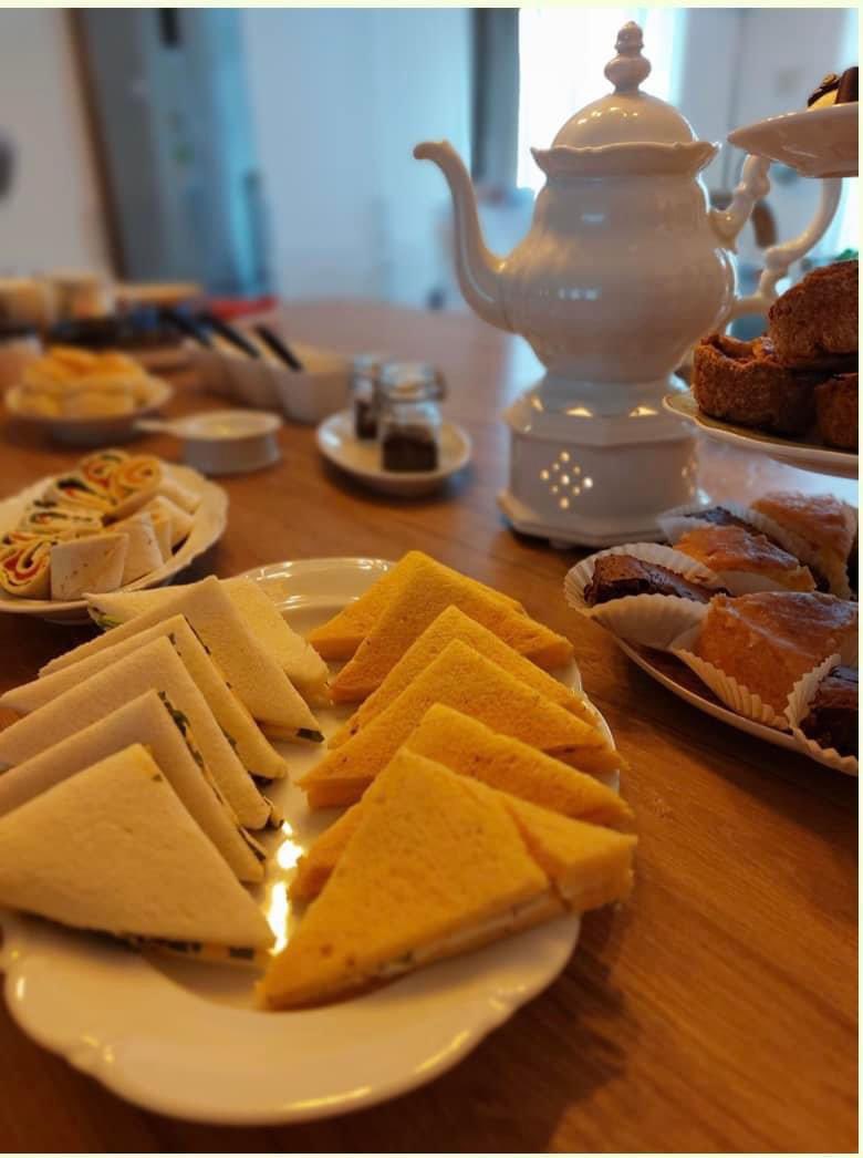 Heerlijke High Tea afgelopen week!! Per afdeling ivm alle voorzichtigheid nog zeker op onze hoede! Maar wat genoten de bewoners enorm! Dank aan #MySoup uit Hoogwoud! <a href="/Omring/">Omring</a>