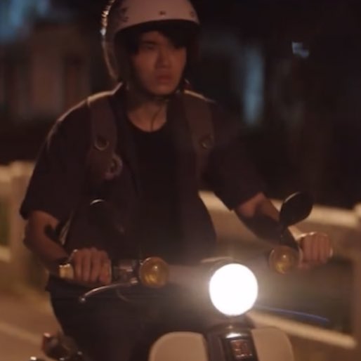 farsyin_anw's tweet photo. ลูกแม่ขี่รถเครื่องเก่งมาก😭 #WeTVxกลรักรุ่นพี่ https://t.co/B9LL1xoIoo