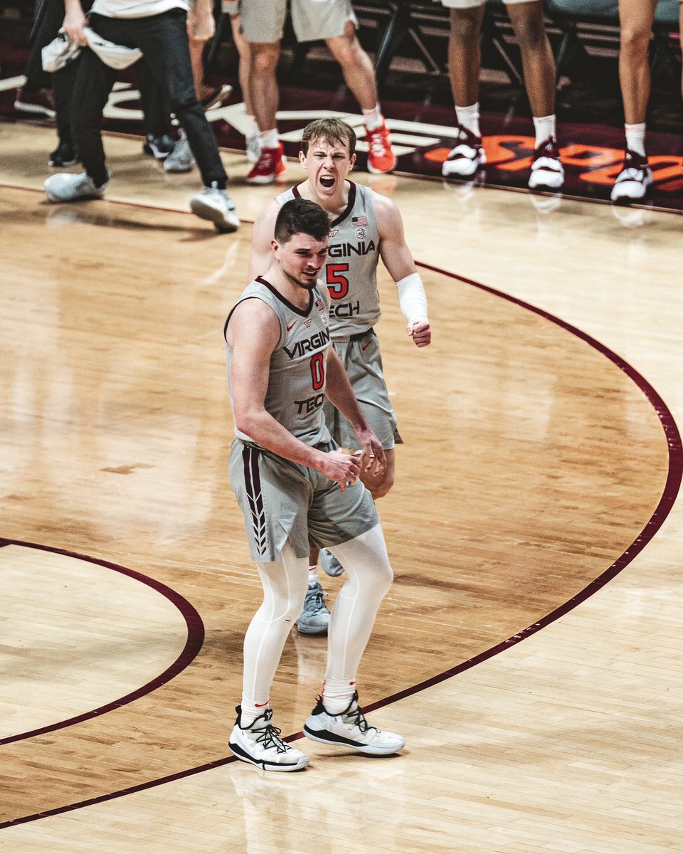 HokiesMBB's tweet photo. Waking up 𝚕𝚒𝚔𝚎 𝚝𝚑𝚒𝚜 😤💪 https://t.co/ssVhJ6FO66