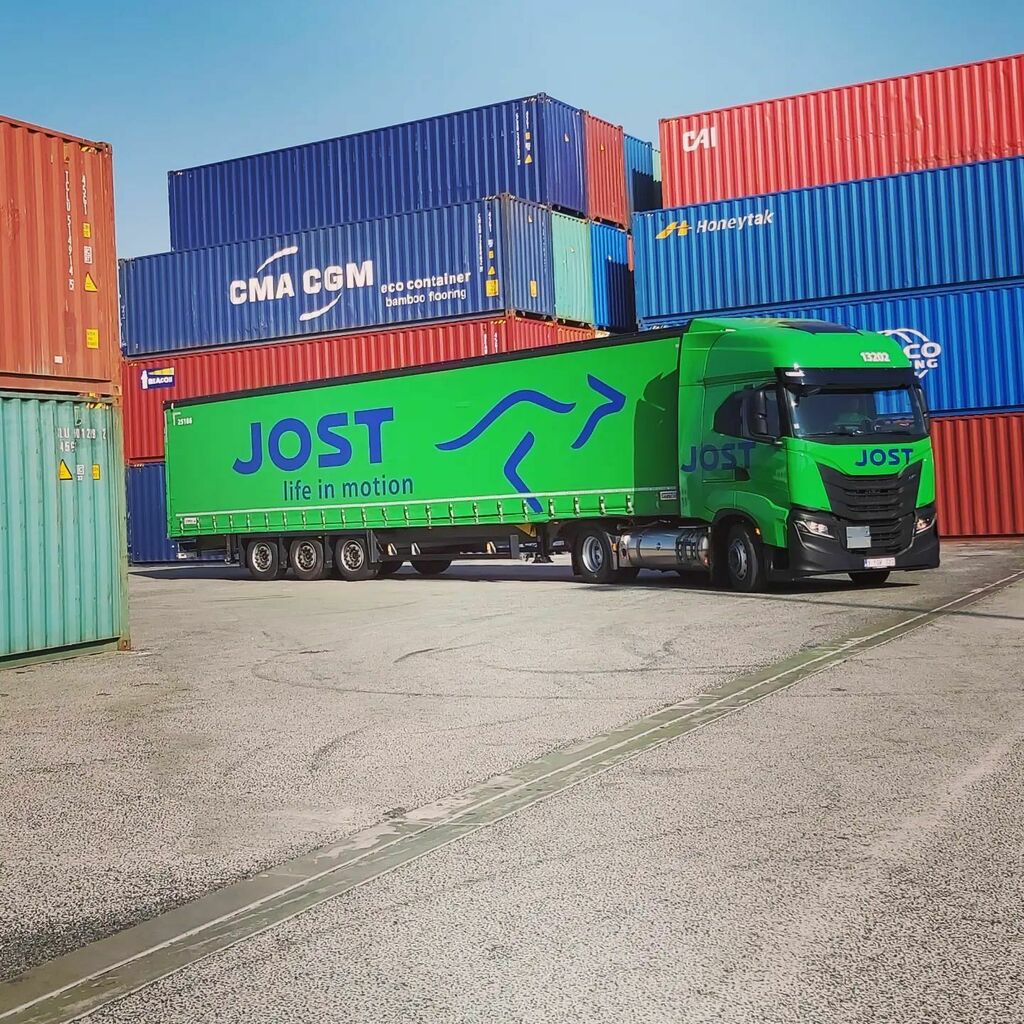 Ready to play hide and seek 👀 

#JOST #transport #logistics #Trilogiport #container #trucklife #ivecotrucks instagr.am/p/CZhArT3NjES/