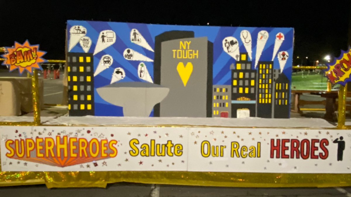 SUNYSchenectady's tweet photo. Congratulations to the #LibertyPartnershipsProgram, recipient of the @PriceChopper Non-Profit Award for their float "Superheroes Salute Our Real Heroes” in the 2021 Schenectady Holiday Parade! 👏 They honored #frontline and #essentialworkers. @SCSchools https://t.co/Q2ntauqJpU