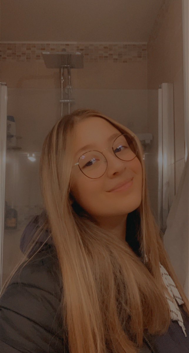 Clelieee's tweet image. J’me permets ✨