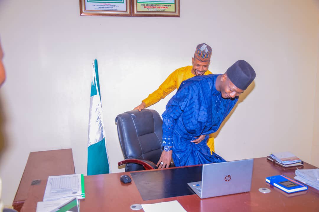 MuhammadTambura's tweet photo. Recap: Monday, 28th Dec.2021 Official handing over by the Management of Zamfara Information Technology Development Agency-ZITDA on my assumption as the Pioneer Director General of the Agency.
#ZITDA #DigitalZamfara https://t.co/Tq8pTt0oAB