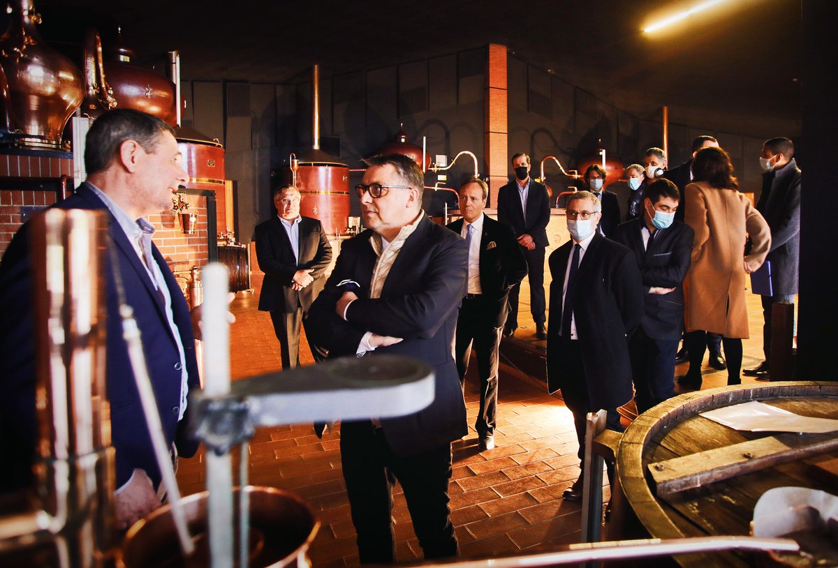 Merci à <a href="/philippe_bouty/">BOUTY Philippe</a>, président du Conseil Départemental de la #Charente, et à ses collaborateurs, qui sont allés aujourd'hui à la rencontre de la filière #Cognac.

👉 cognac.fr/presse/m-phili…

© BNIC / Alberto Bocos Gil