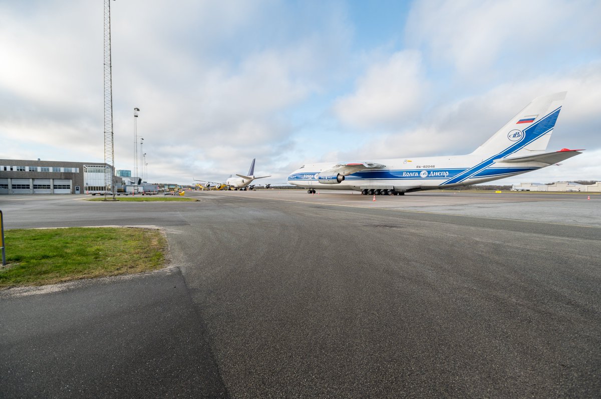 Volga-Dnepr Group (@volgadneprgroup) on Twitter photo Volga-Dnepr completes a series of charter flights with over 12 mln COVID-19 test kits. Together with its key strategic partner, <a href="/JagufsL/">JAGUFSLogistics</a> based in the UK, the company operated 6 An-124-100 flights from Shanghai (China) to Billund (Denmark) delivering around 72 tonnes per flight. Volga-Dnepr completes a series of charter flights with over 12 mln COVID-19 test kits. Together with its key strategic partner, <a href="/JagufsL/">JAGUFSLogistics</a> based in the UK, the company operated 6 An-124-100 flights from Shanghai (China) to Billund (Denmark) delivering around 72 tonnes per flight.