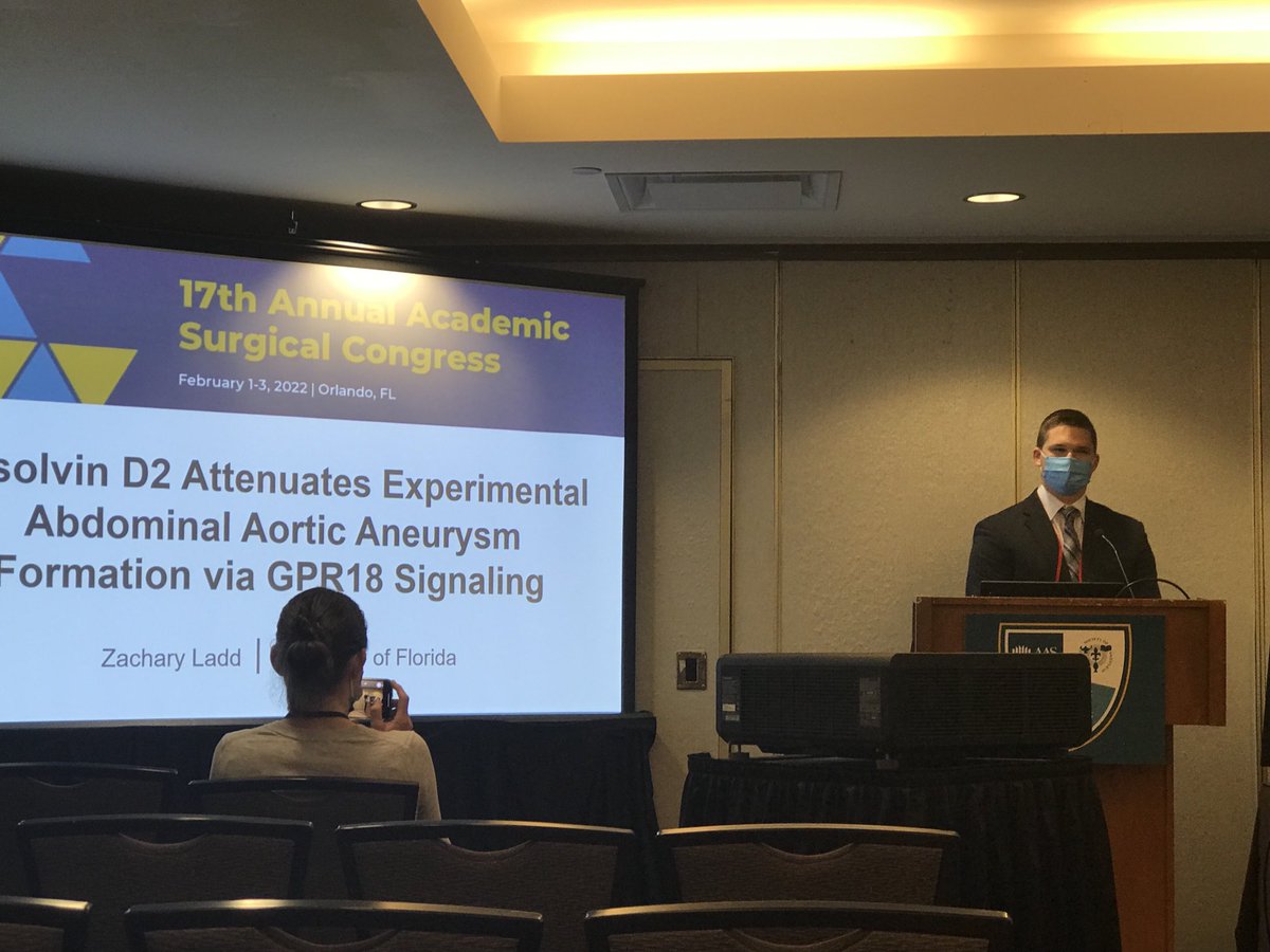 Zach Ladd presenting his work on AAA @asc2022. Watching and encouraging is sister Dr Alex Ladd, a surgery resident! ⁦@UFSurgery⁩ family really does matter!! Go gators