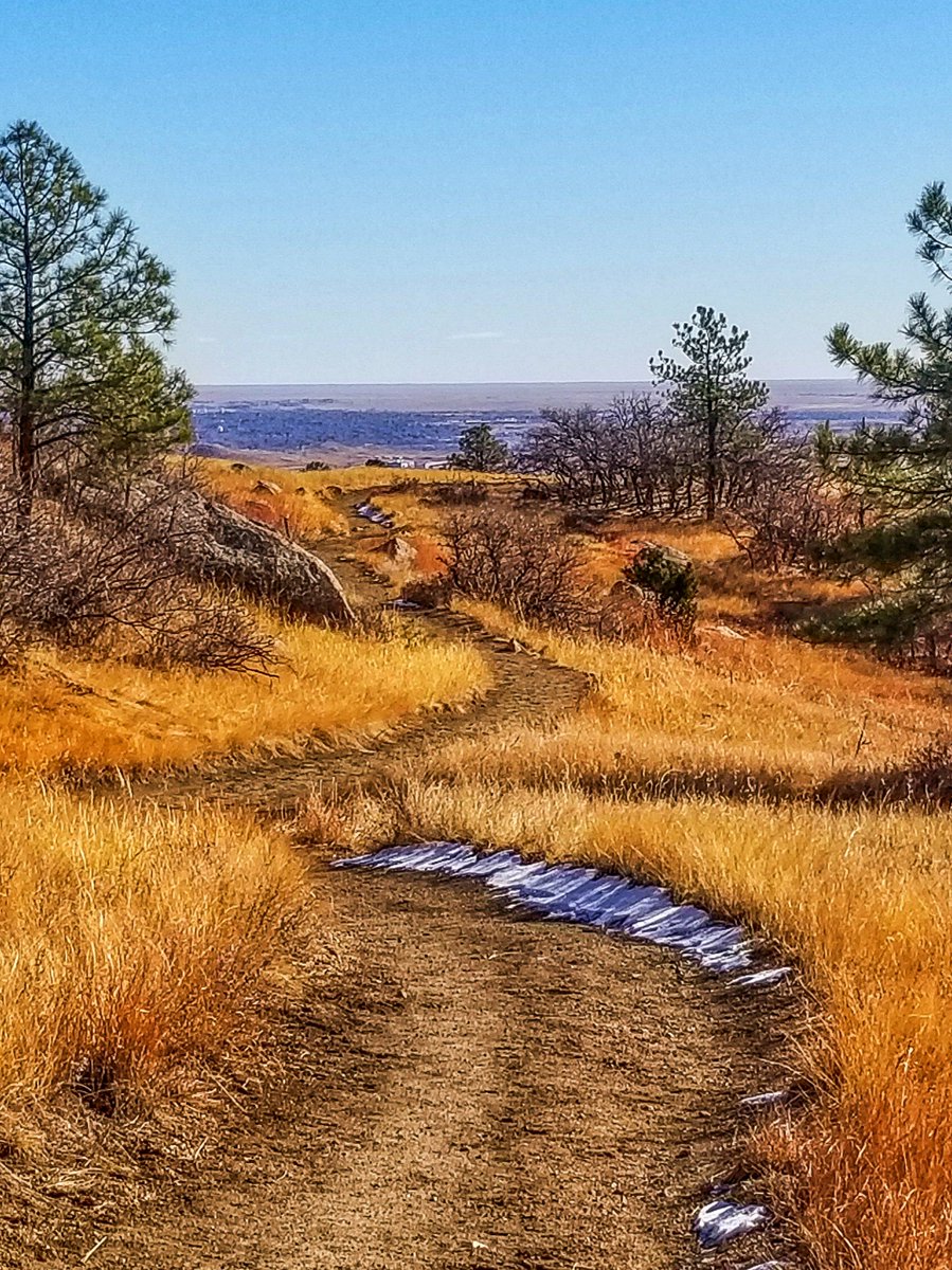 wander4insp's tweet image. I have heard you intend to settle us on a reservation near the mountains. I don’t want to settle. I want to roam over the prairies. There I feel free and happy, but when we settle down, we grow pale and die. -Satanta, Kiowa Chief

#VisitCOS #ColoradoStateParks #ColoradoTrails