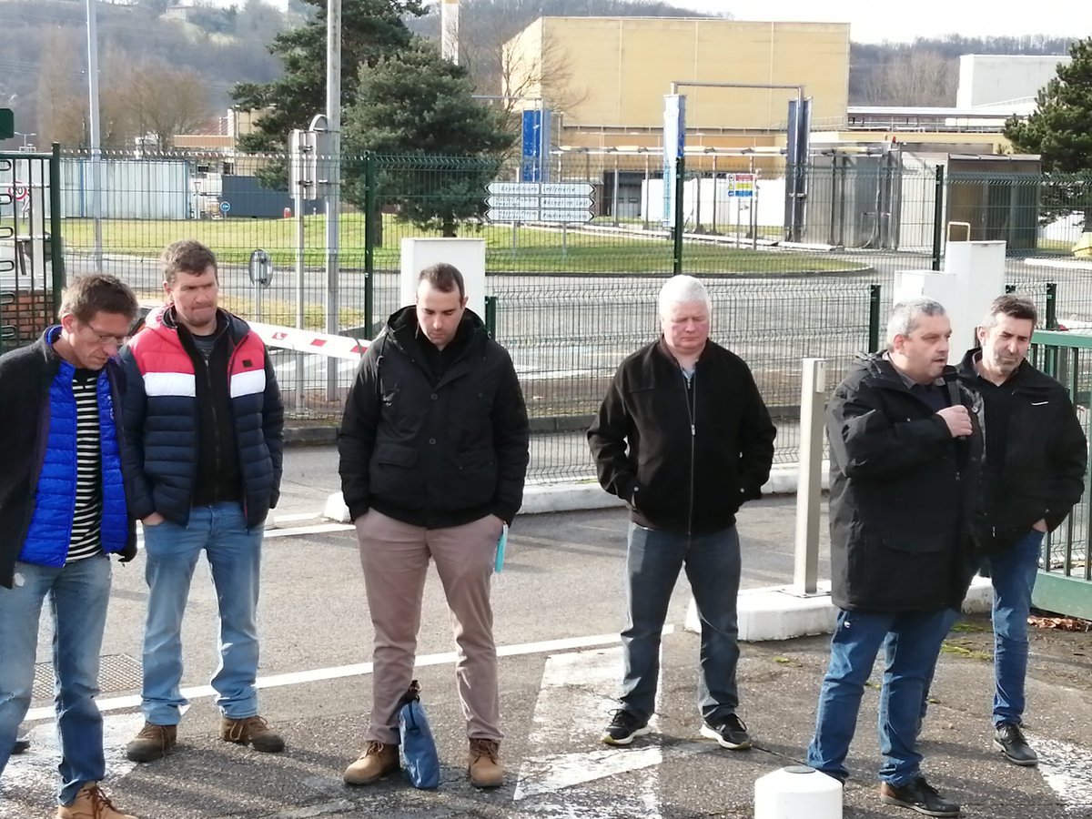 💥MOBILISATION SYNDICALE DANONE💥

RDV producteurs de l'OP ce matin devant l'usine de St-Just-Chaleyssin (38) pour défendre signature d'un contrat avec coûts de production et de la réalité des exploitations.
Un prix ça ne se décrète pas, ça se construit ! #EGAlim