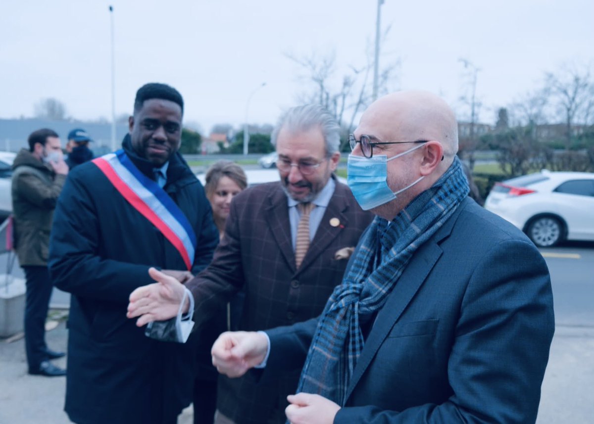 Visite ce matin dans les Yvelines du chantier de la clinique de l’Europe avec l’organisme de prévention du #BTP et la députée Marie Lebec. 
Dans le #bâtiment, plusieurs entreprises peuvent intervenir sur un même chantier. Coordonner les actions de santé et sécurité est essentiel.