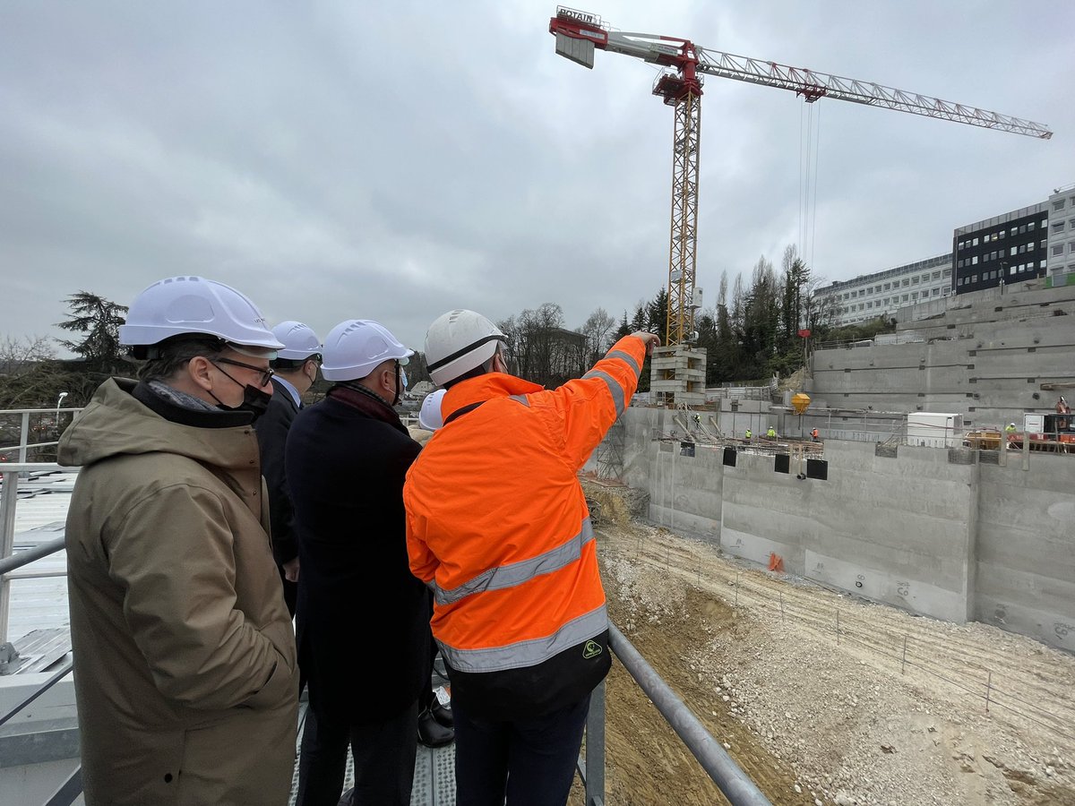 Ravi d’accueillir ce matin le Secrétaire d’Etat Laurent Pietraszewski et Mme la Députée Marie Lebec sur la belle opération d’extension de la clinique de l’Europe à Port-Marly, avec François Mortegoutte, PDG des Maçons Parisiens, très belle Scop du BTP.

 #OPPBTP #BTP #prévention