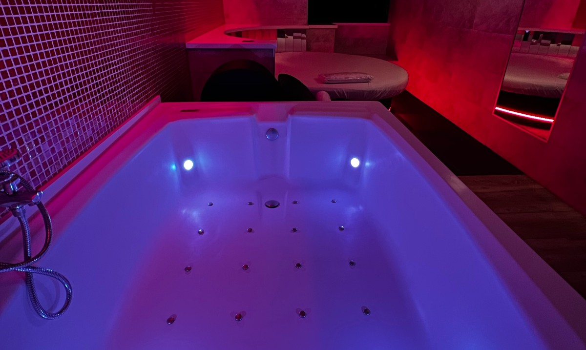 por_hora_Luxtal's tweet photo. Conéctate con el deseo de vivir, porque vivir es poder sentir, así que siente, sueña y vibra.
#Luxtal #lovehotel #habitacionesporhoras
https://t.co/zIOvkB4K8p https://t.co/Zuu3DTaRdo