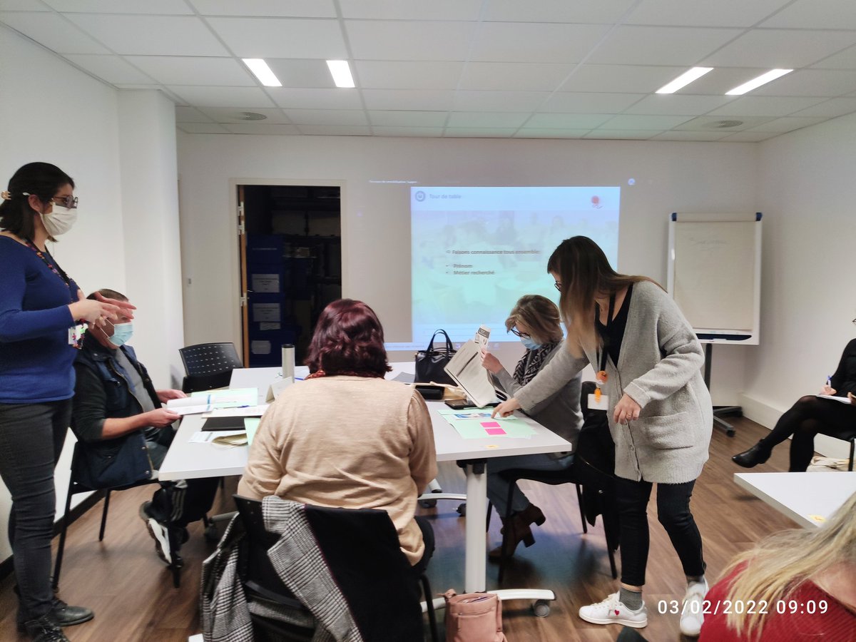 mareschal40's tweet photo. 🚀en direct du 3ieme lancement du parcours de remobilisation #poleemploi #saintnazaire . 
Nouveau dispositif d'accompagnement intensif sur 6 mois pour les chômeurs très longue durée. Une nouvelle expérience riche en services et ateliers.
Satisfaction de tous. Belle réussite. https://t.co/35aSsB1wVj
