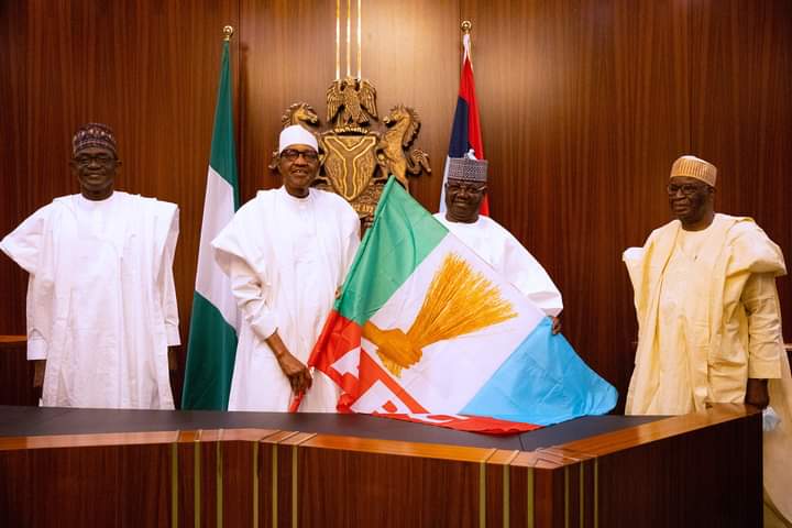HassanPeppe's tweet photo. PRESIDENT BUHARI RECEIVES PDP SENATE DEPUTY MINORITY LEADER, SEN BWACHA INTO APC. FEB 3RD 2022

2A&amp;B. L-R; APC Caretaker Chairman and Governor of Yobe State, Mai Mala Buni, President Muhammadu Buhari, Senate Deputy Minority Leader, Senator Emmanuel Bwacha and Chief of Staff, https://t.co/7Lk5grtMoP