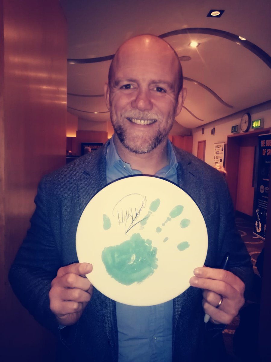 100handsagainstcancer (@crafty_cup) on Twitter photo And here he is.... what an amazing gent 👏🏽 thank you so much for taking the time to help the campaign <a href="/miketindall13/">Mike Tindall</a> #legend
#sixnations #englandrugby #worldcupwinner #rugby <a href="/GoodBadRugby/">The Good, The Bad & The Rugby</a>
Who will bid on this at auction!? Tag a friend who might 🙏🏼 and please RT RT RT♥️ And here he is.... what an amazing gent 👏🏽 thank you so much for taking the time to help the campaign <a href="/miketindall13/">Mike Tindall</a> #legend
#sixnations #englandrugby #worldcupwinner #rugby <a href="/GoodBadRugby/">The Good, The Bad & The Rugby</a>
Who will bid on this at auction!? Tag a friend who might 🙏🏼 and please RT RT RT♥️