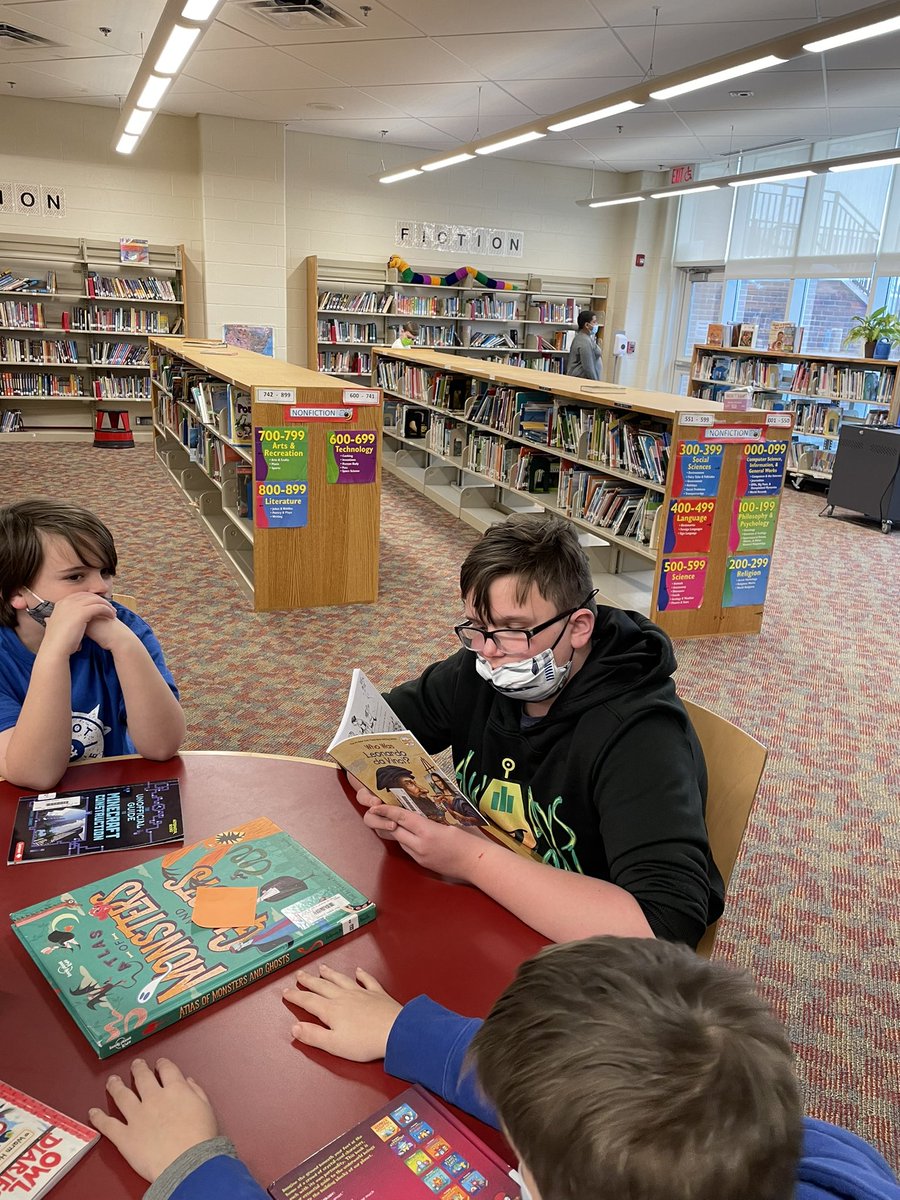MrsSulloLibrary's tweet image. World Read Aloud Day! Students at Polk and Judson had fun choosing Nutmeg award nominated books and reading aloud to each other yesterday! @PolkESPrincipal @JudsonAdventure