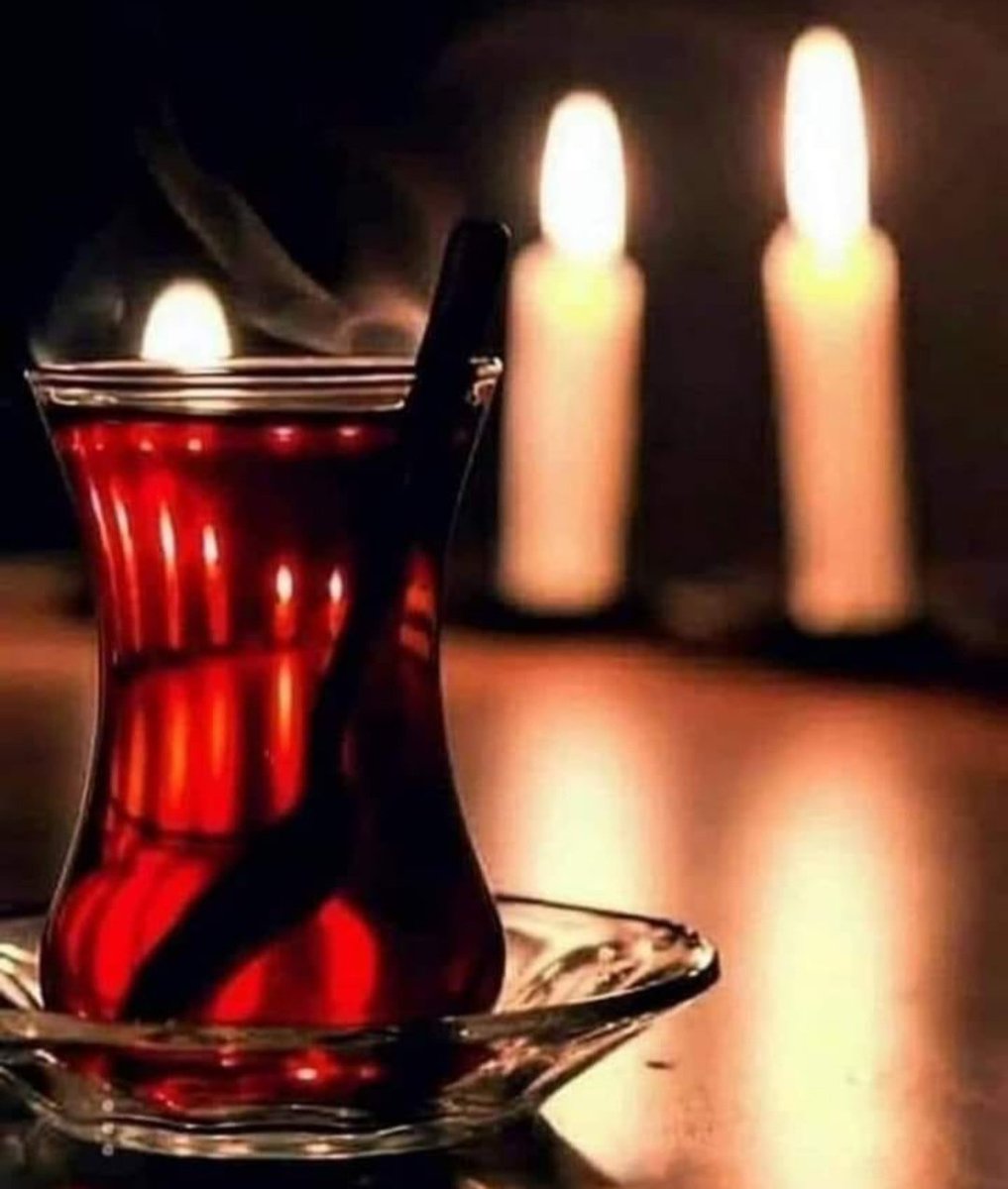O zamanlar elektrik yoktu,mum ve gaz lambası kullanıyoduk.hey gidi günler..
Şimdi elektrik kullanabilen babayiğit var mı? İyi mi akşamlar..
