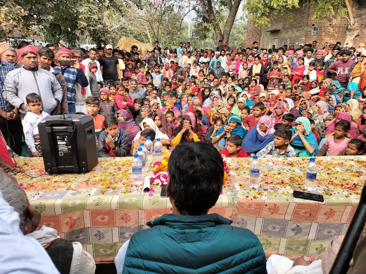 gulshankunda's tweet photo. आज विधानसभा कुंडा क्षेत्र में डोर टू डोर जनसम्पर्क कर लोगों से सहयोग एवं आशीर्वाद की अपील किया।
इस दौरान देवतुल्य जनता जनार्दन का अपार जनसमर्थन एवं आशीर्वाद प्राप्त हुआ। https://t.co/SHRVBdkn9p