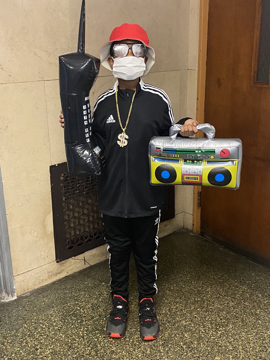 Dress Like a Decade at ICS!!! It seems the 80s is very popular!!! #CSW22 <a href="/NE_BronxADNY/">NE_BronxADNY</a> <a href="/ArchNY_Schools/">NY Catholic Schools</a>