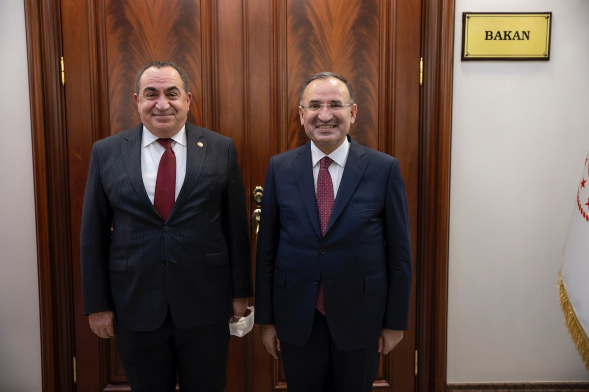 Mehmet Emin Şimşek (@eminsimsekmus) on Twitter photo Adalet Bakanımız Sn <a href="/bybekirbozdag/">Bekir Bozdağ</a> ‘ı makamında ziyaret ederek yeni görevinin hayırlı olması dileklerinde bulunup, ilimiz yatırım ve sorunları hakkında istişarede bulunduk.
Muş’umuza göstermiş oldukları yakın ilgi,alaka ve katkılarından dolayı sayın bakanımıza teşekkür ederim. Adalet Bakanımız Sn <a href="/bybekirbozdag/">Bekir Bozdağ</a> ‘ı makamında ziyaret ederek yeni görevinin hayırlı olması dileklerinde bulunup, ilimiz yatırım ve sorunları hakkında istişarede bulunduk.
Muş’umuza göstermiş oldukları yakın ilgi,alaka ve katkılarından dolayı sayın bakanımıza teşekkür ederim.