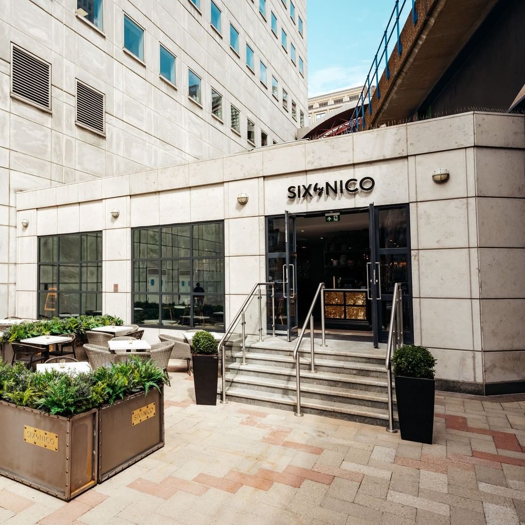 BenholmGroup's tweet photo. These gorgeous planters were installed by our expert team at Six by Nico Restaurant to add a touch of greenery and privacy to their dining space. Get in touch to find out how we can incorporate plants into your spaces: https://t.co/oDhECK2ZfM
#restuarantdesign #interiordesign https://t.co/55MXi7kiW1