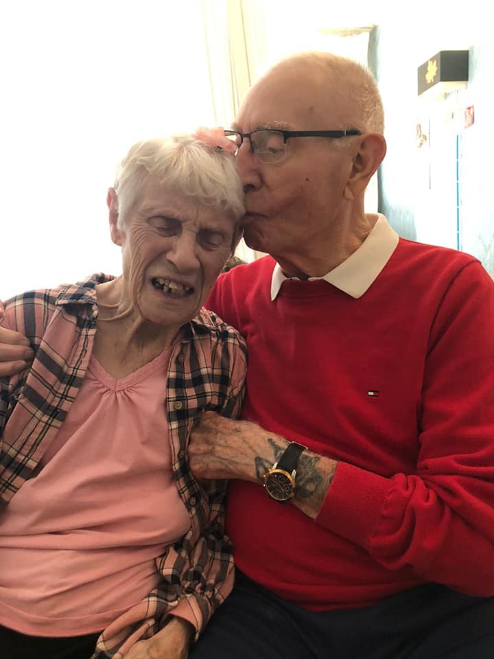 peopleCare_ca's tweet photo. A top @peopleCare_ca Tweet last year was…you guessed it! This guy ⬇️
#COVIDBoosted &amp; still going strong at 96 years young, wishing a very #HappyBirthday to Earl. 
RT &amp; share your congrats #MakeEarlsDay https://t.co/TTCbVWPK2i