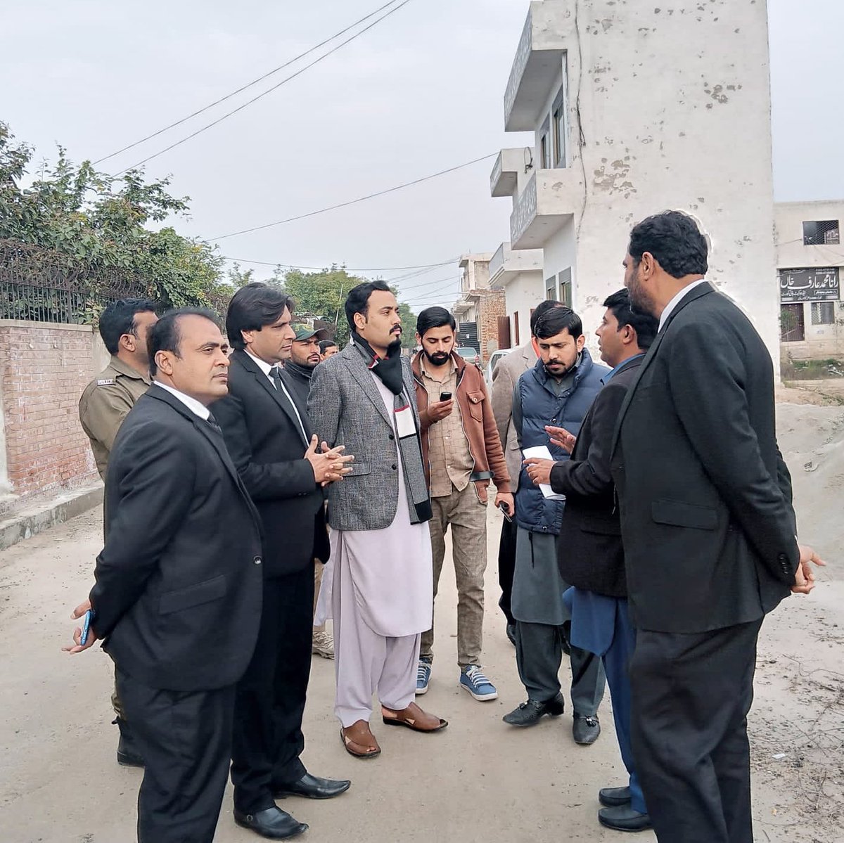 ACPattoki's tweet photo. پتوکی ۔۔۔۔
صدر بار ایسوسی ایشن پتوکی عظیم انور ایڈووکیٹ کی دعوت پہ نیو جوڈیشل کمپلیکس پتوکی کا وزٹ کیا
اس موقعہ پہ خالد عمر سدھو سابق صدر بار، مقصود ورک ایڈووکیٹ، نائب صدر شہباز بھٹی، جنرل سیکرٹری عبدالجبار، جوائنٹ سیکرٹری رانا سفیان ایڈووکیٹ سمیت معزز بار ممبران موجود تھے https://t.co/JsMuQYcyqL