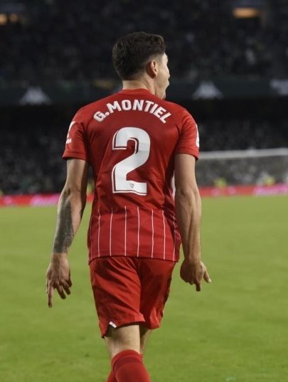 ¿Y ahora quién ponemos de titular?
🔄RT: JESÚS NAVAS
❤️MG: MONTIEL
#SevillaFC