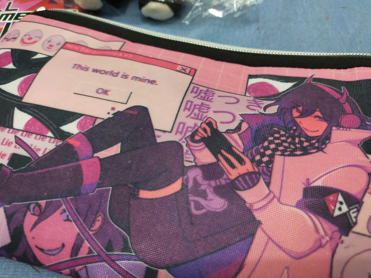 OuraniaAstraea's tweet image. Received my copy from @jumbled_a (≧▽≦) Thank you guys so much!

My best boi Kazuichi is so kyuutie here, dasurv HAHAHAHA