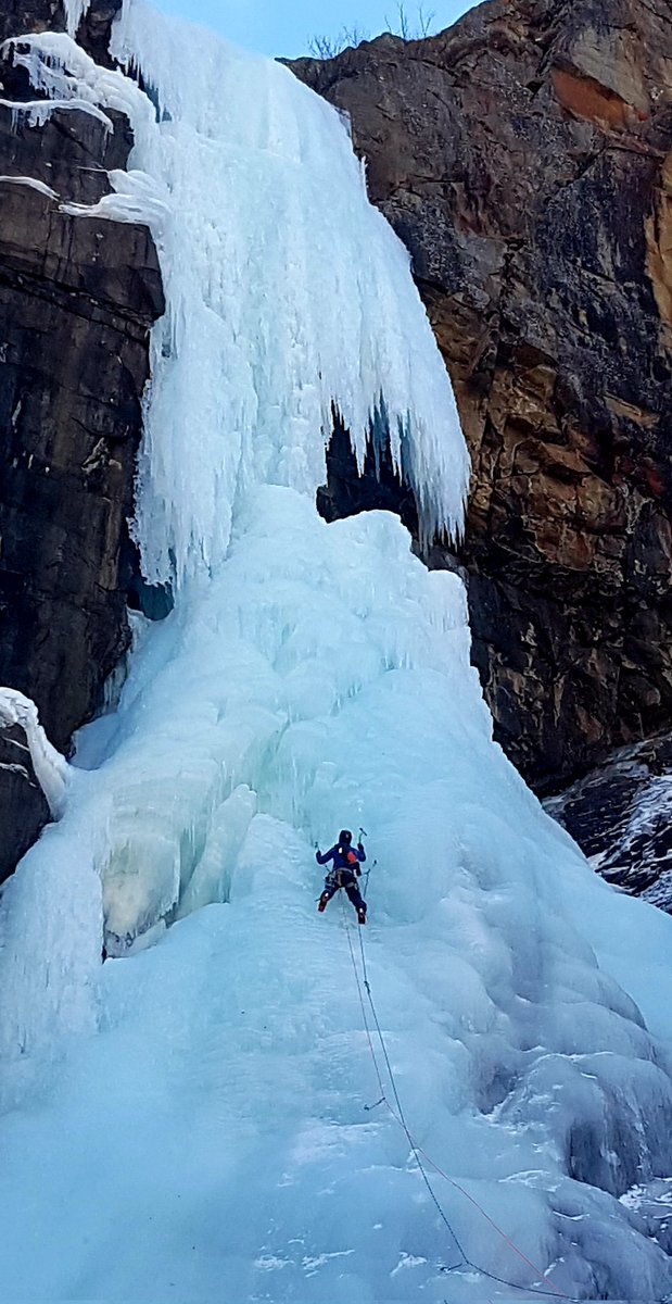 Fine day out on the ice, Patri in good shape.Cogne climbing is as reliable as ever @JaggedGlobe #iceclimbing